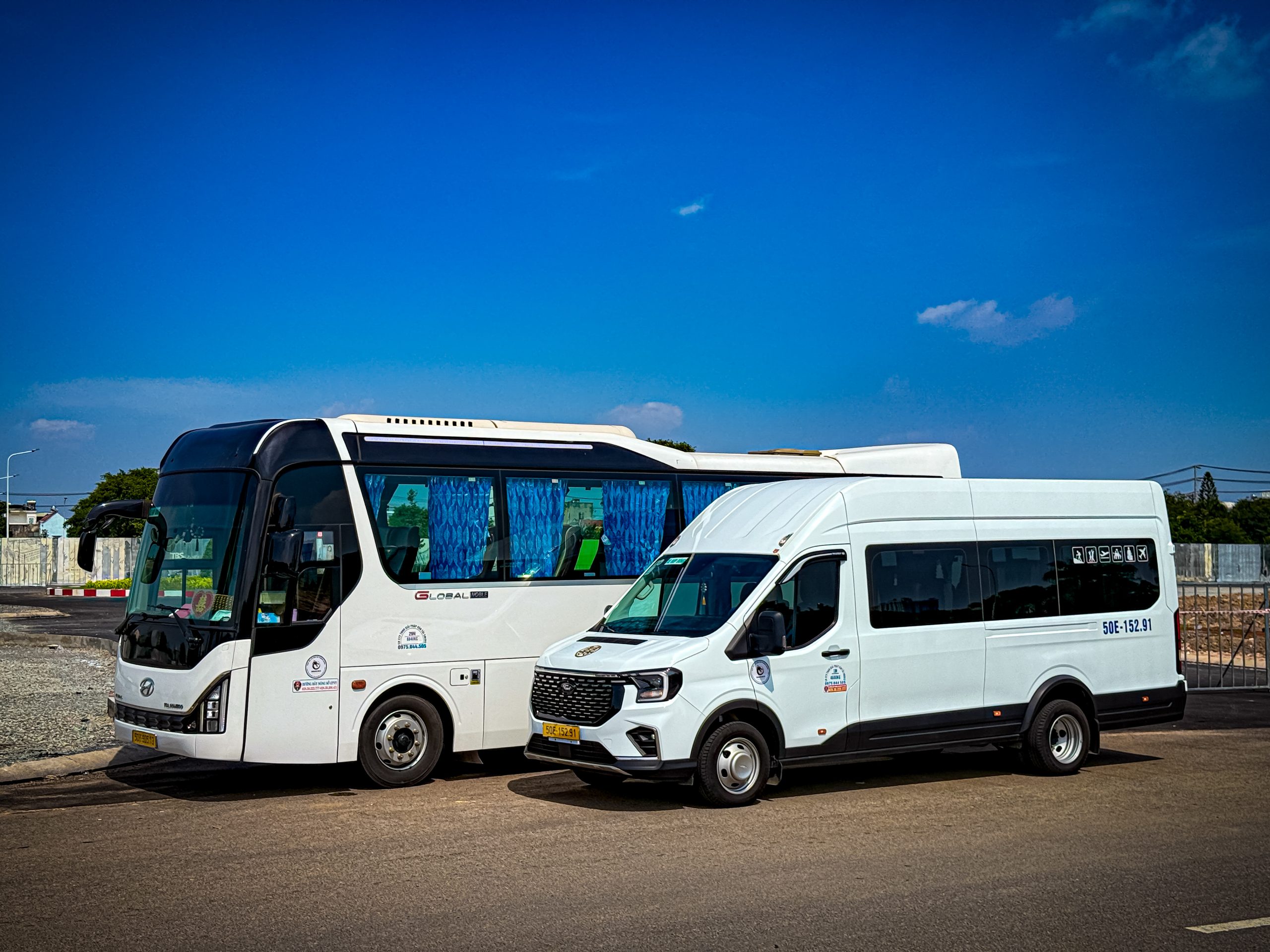 cho-thue-xe-18-cho-tai-hcm