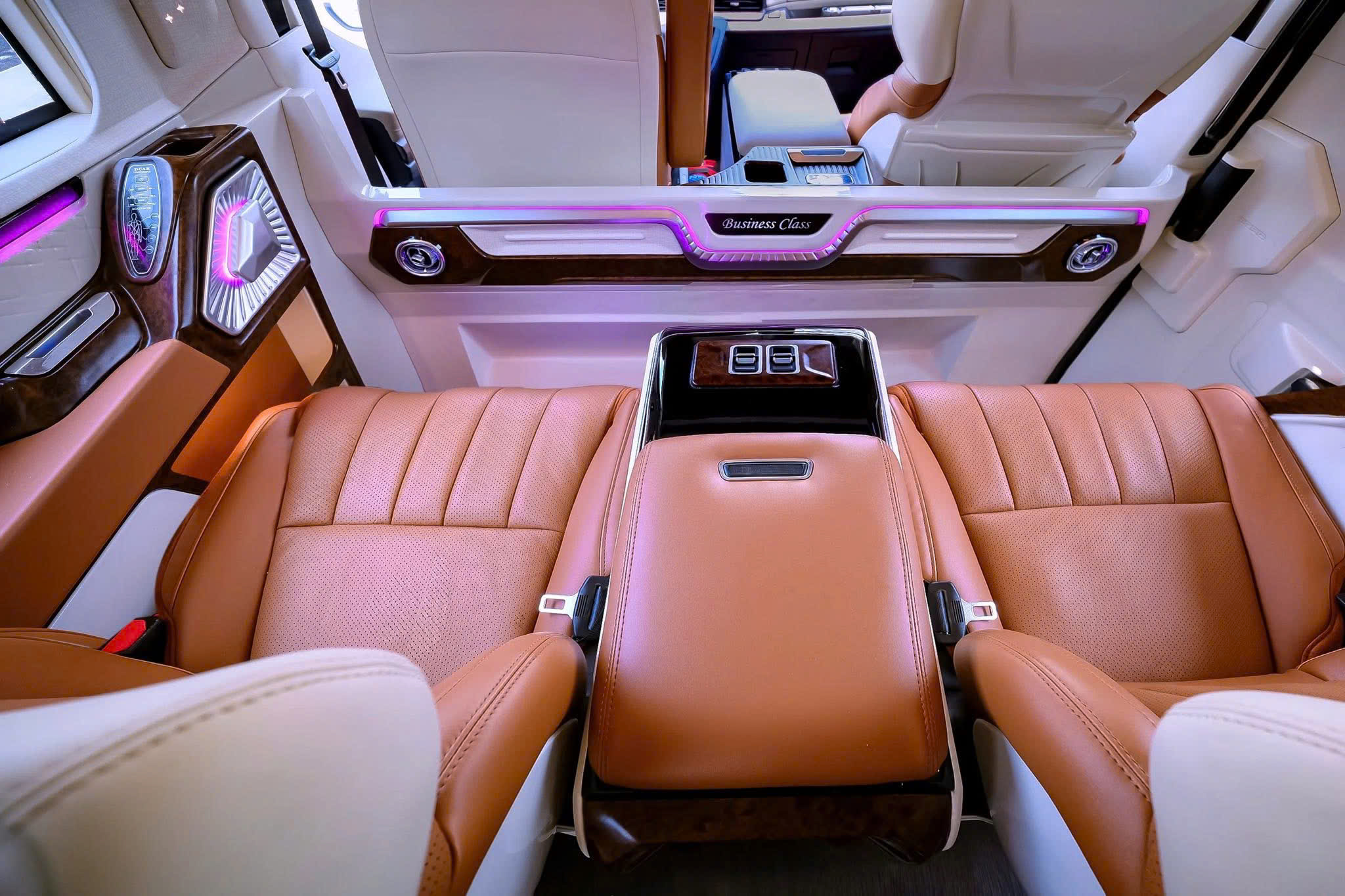 ghe-hanh-khach-limousine-dcar-2026