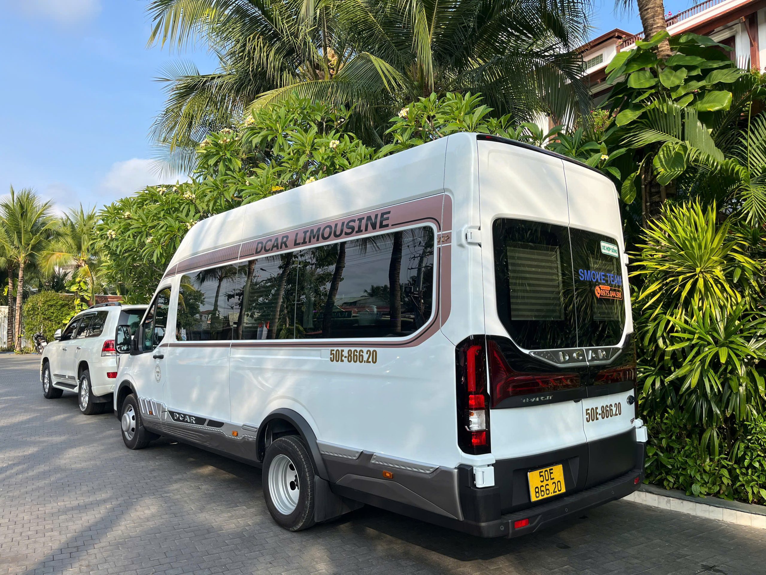 limousine-dcar-tai-smove-team-866.20