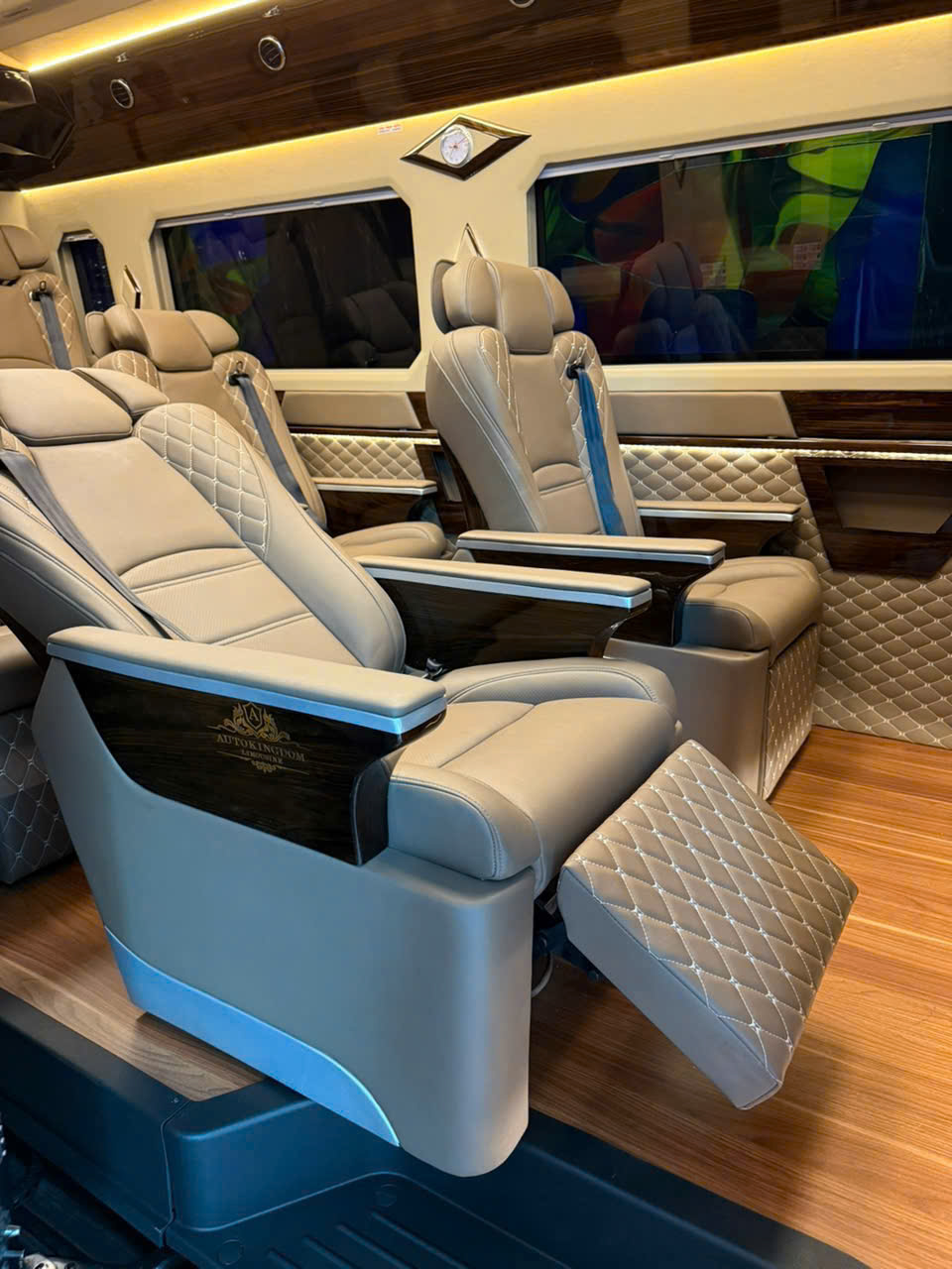 limousine-solati-autokingdom-2